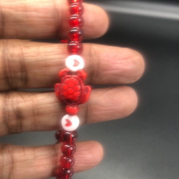 Turtle Red Heart Beaded Stretch Bracelet - Picture 3 of 13